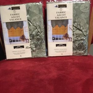 Better Home Plastics Corp NWT Fabric Ascot Valance